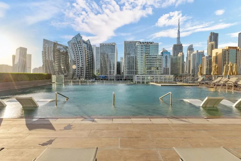 Apartment Waves - Stylish 13Th-Floor Studio With Top-Notch Amenities Dubai