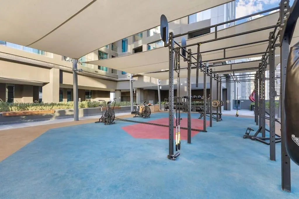 Waves - Stylish 13Th-Floor Studio With Top-Notch Amenities Dubai Apartment